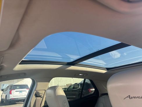 Used 2023 Buick Envision Avenir image 27