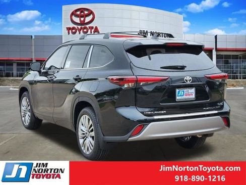 New 2026 Toyota Highlander Platinum AWD/4WD image 5