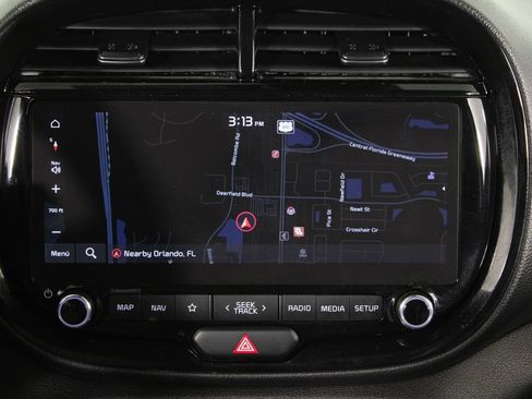 Used 2023 Kia Soul GT-Line FWD image 7