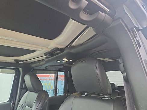 Used 2021 Jeep Gladiator Overland w/ Popular Equipment Package image 40