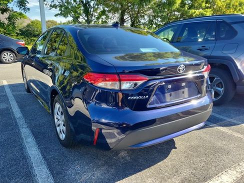 Used 2022 Toyota Corolla LE FWD image 4