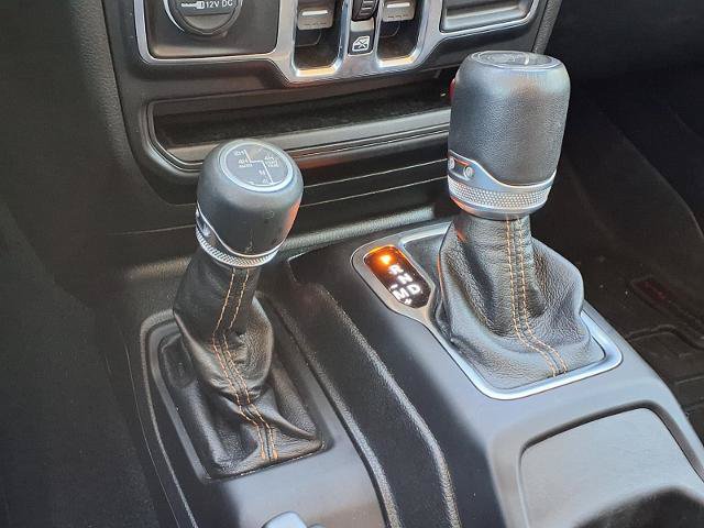 Used 2022 Jeep Wrangler Unlimited Sahara AWD/4WD image 13