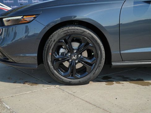New 2025 Honda Accord SE image 12