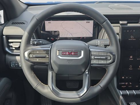 New 2026 GMC Terrain AT4 w/ LPO, Black Badging Package AWD/4WD image 9