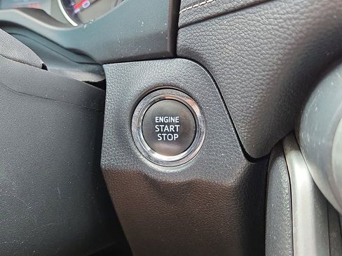 Used 2022 Toyota RAV4 XLE image 30