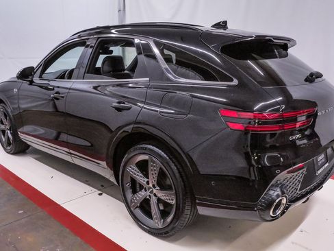 Certified 2025 Genesis GV70 3.5T Sport w/ Sport Advanced Package image 8
