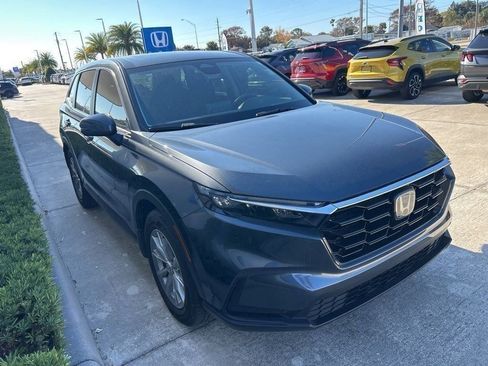 Used 2025 Honda CR-V EX image 3