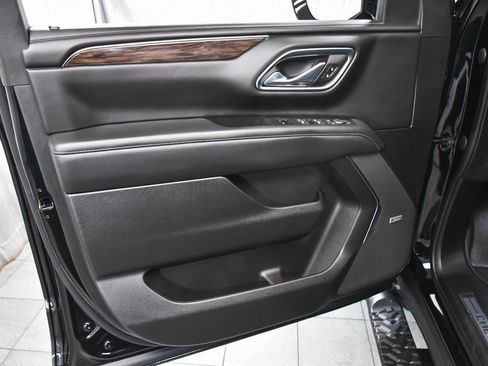 Used 2023 Chevrolet Tahoe Z71 w/ Z71 Off-Road Package image 10