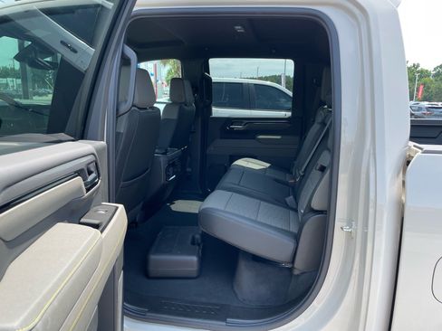 Used 2026 Chevrolet Silverado 2500 ZR2 AWD/4WD image 5