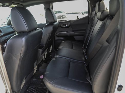 Certified 2023 Toyota Tacoma TRD Off-Road w/ TRD Premium Off Road Package image 19