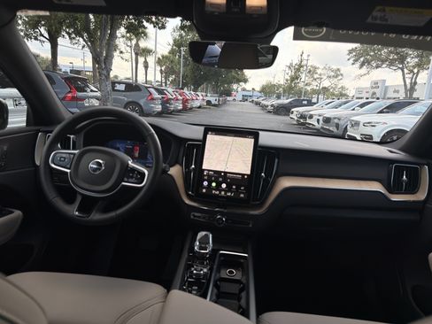 Certified 2026 Volvo XC60 B5 Core w/ Protection Package Premier AWD/4WD image 30