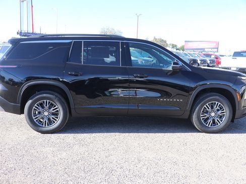 New 2026 Chevrolet Traverse LT image 8