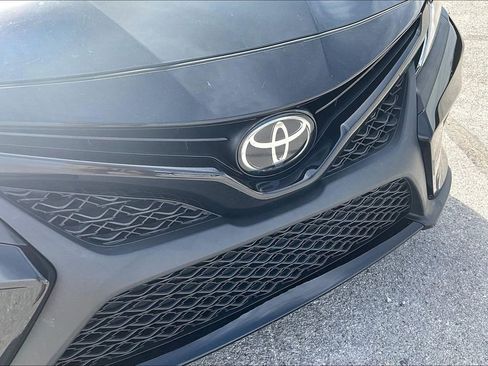 Used 2020 Toyota Camry SE image 32