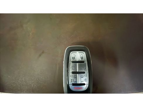 Used 2020 Chrysler Pacifica Limited w/ Tire & Wheel Group image 20