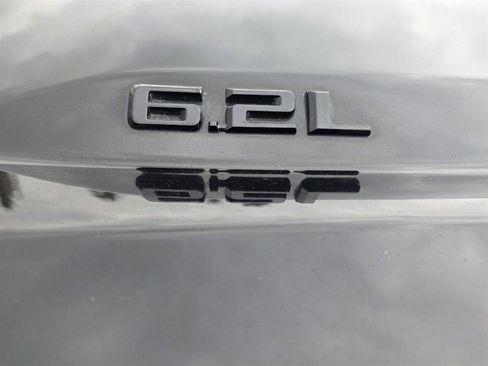 Used 2020 Chevrolet Silverado 1500 LT Trail Boss w/ Midnight Edition AWD/4WD image 14