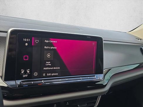 Used 2024 Volkswagen Atlas Peak Edition SE image 12