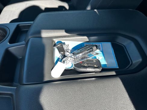 Used 2021 Chevrolet Silverado 1500 LT image 13