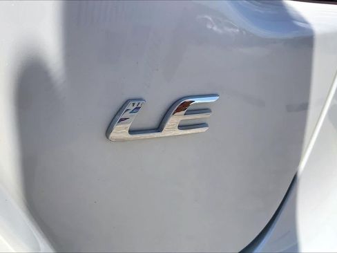 Used 2025 Toyota Corolla LE FWD image 10