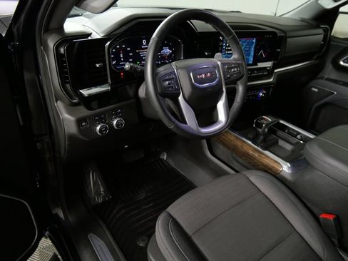 Used 2025 GMC Sierra 1500 Elevation w/ Preferred Package AWD/4WD image 15
