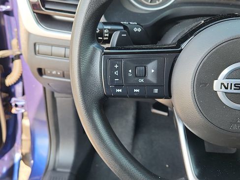 Used 2021 Nissan Rogue SV AWD/4WD image 15
