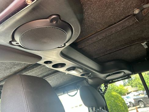 Used 2014 Jeep Wrangler Unlimited Rubicon AWD/4WD image 38
