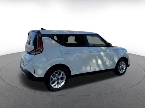 Used 2025 Kia Soul LX w/ LX Technology Package image 13