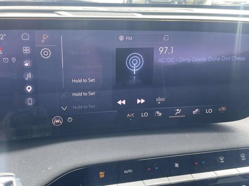 Used 2026 Buick Enclave Preferred AWD/4WD image 16