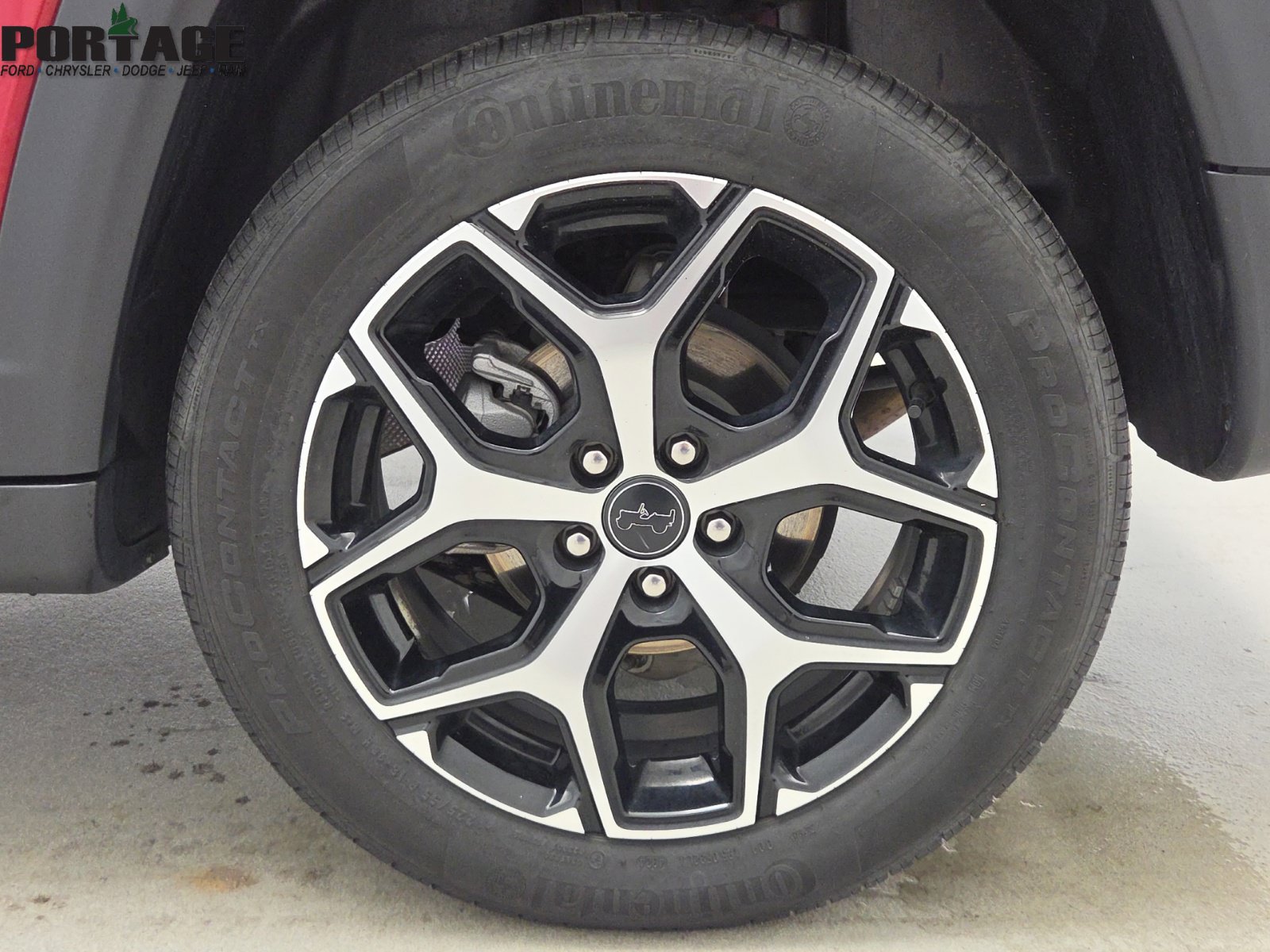 Used 2025 Jeep Compass Limited AWD/4WD image 29