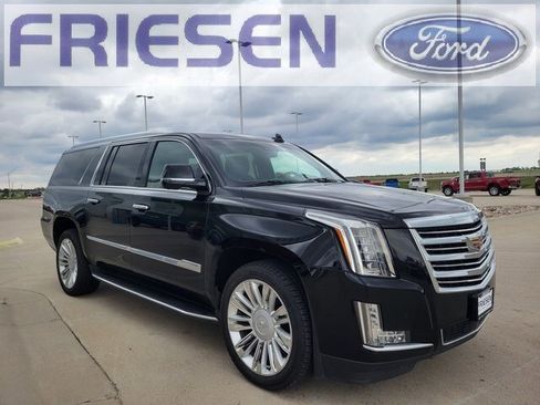 Used 2016 Cadillac Escalade ESV Platinum image 3