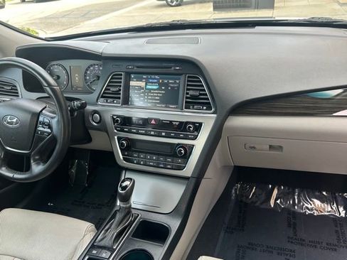 Used 2017 Hyundai Sonata Limited w/ Ultimate Package 04 image 31