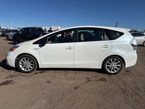 Used 2012 Toyota Prius V Five FWD image 2