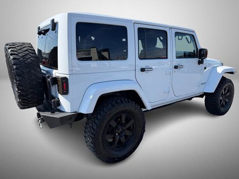 Used 2014 Jeep Wrangler Unlimited Sahara AWD/4WD image 3