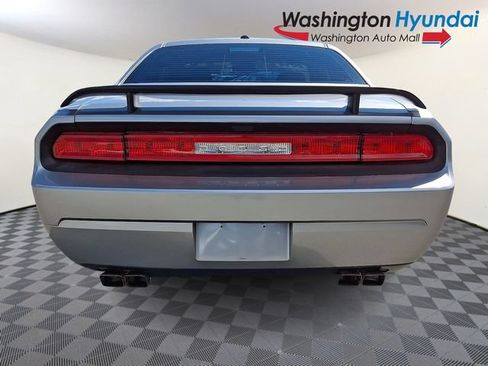 Used 2014 Dodge Challenger SXT RWD image 5