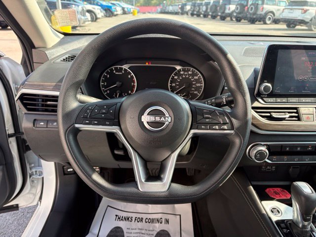 Used 2023 Nissan Altima 2.5 SV FWD image 15