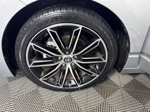 Used 2022 Toyota Avalon Touring w/ Advanced Safety Package FWD image 10