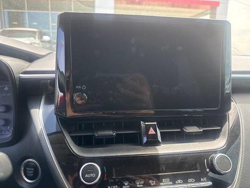 Used 2023 Toyota Corolla LE w/ LE Convenience Package FWD image 7