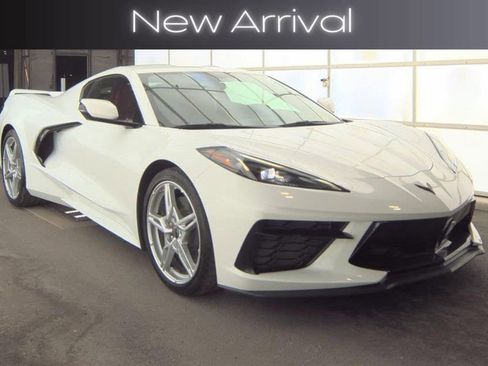 Used 2022 Chevrolet Corvette Stingray Coupe w/ Z51 Performance Package RWD image 2