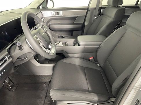 New 2026 Hyundai Santa Fe SE image 2