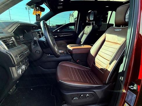 Used 2023 GMC Yukon Denali Ultimate AWD/4WD image 10