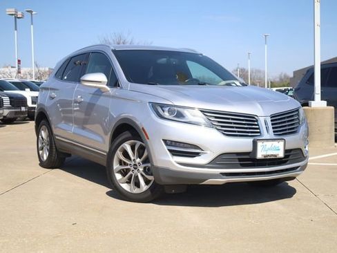 Used 2018 Lincoln MKC Select image 2