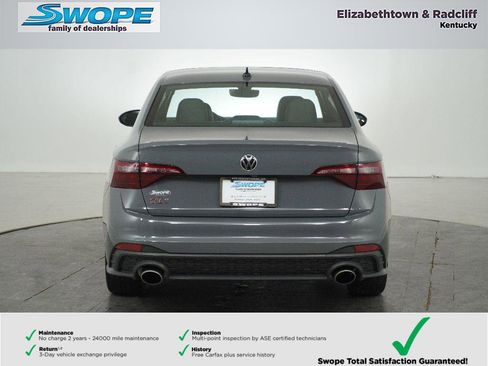 Used 2023 Volkswagen Jetta GLI Autobahn image 4