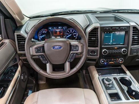 Used 2018 Ford Expedition Max XLT w/ Equipment Group 202A image 11