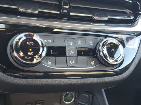 New 2026 Buick Envista Sport Touring image 22