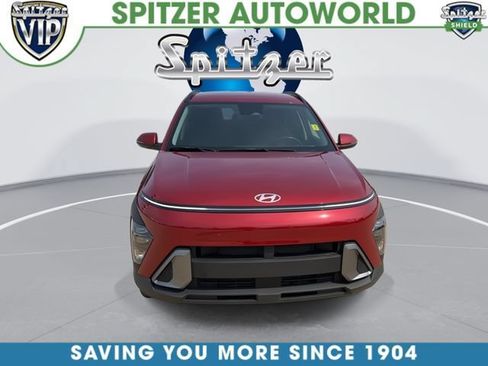 Used 2024 Hyundai Kona SEL AWD/4WD image 3