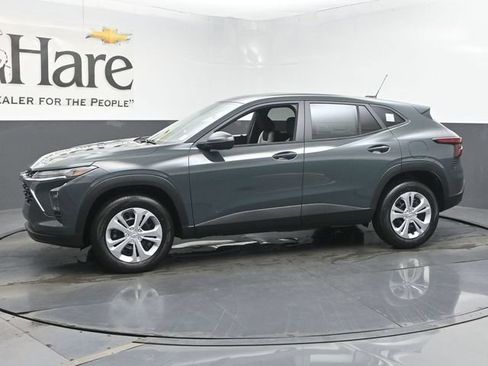 New 2026 Chevrolet Trax LS FWD image 10