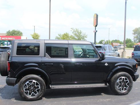 New 2025 Ford Bronco Outer Banks image 6