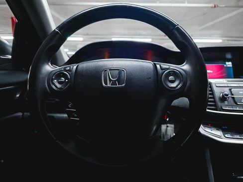 Used 2015 Honda Accord Sport image 21