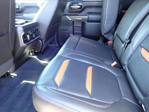 Used 2020 GMC Sierra 2500 AT4 w/ AT4 Preferred Package AWD/4WD image 8