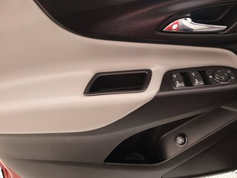 Used 2019 Chevrolet Equinox LT FWD image 15
