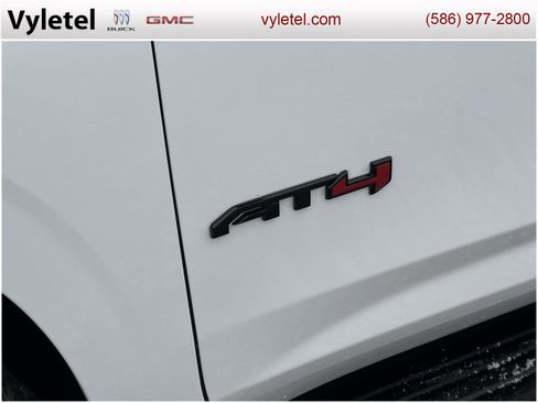 Used 2023 GMC Yukon XL AT4 image 8